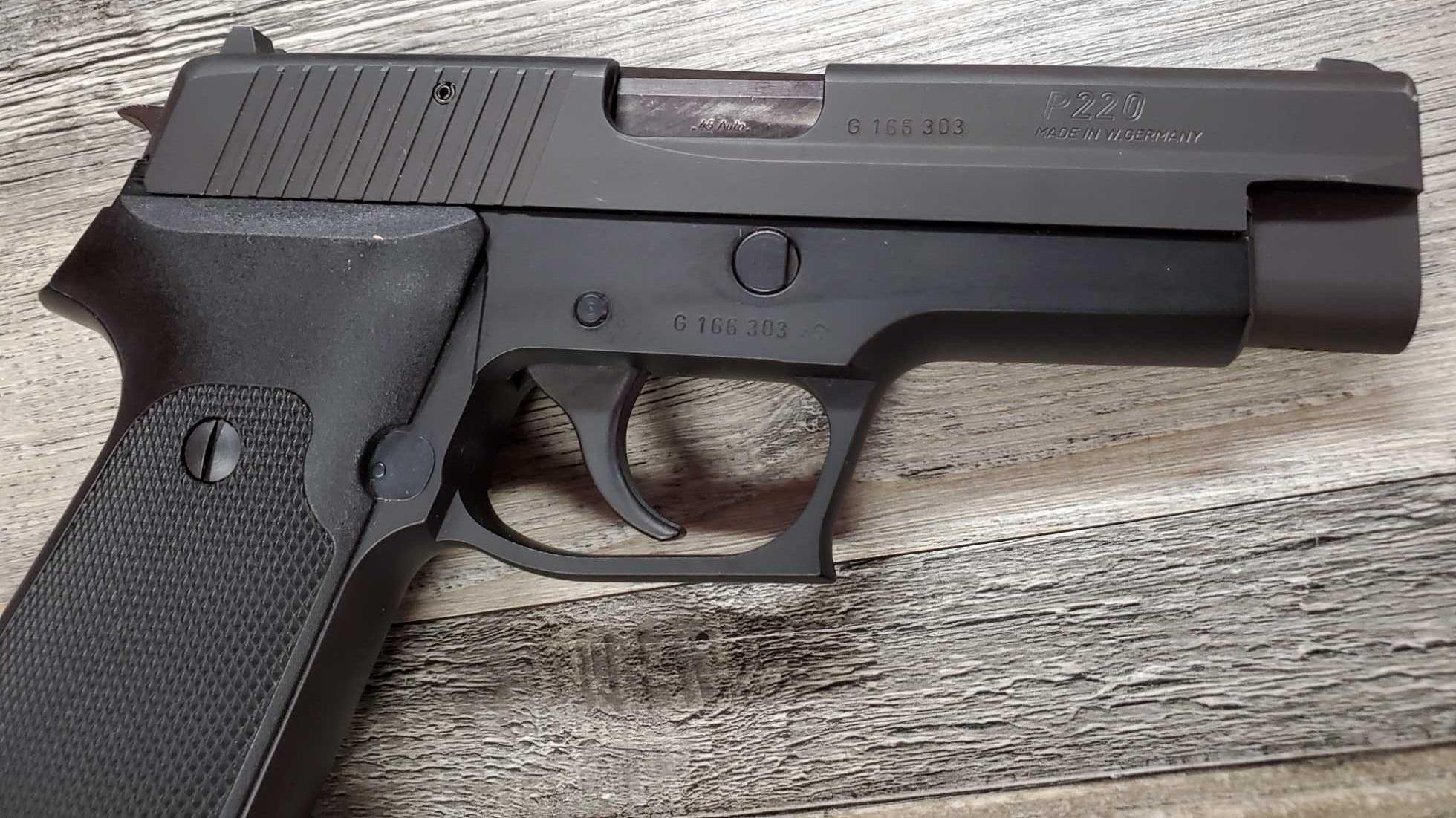 SIG SAUER MODEL P220