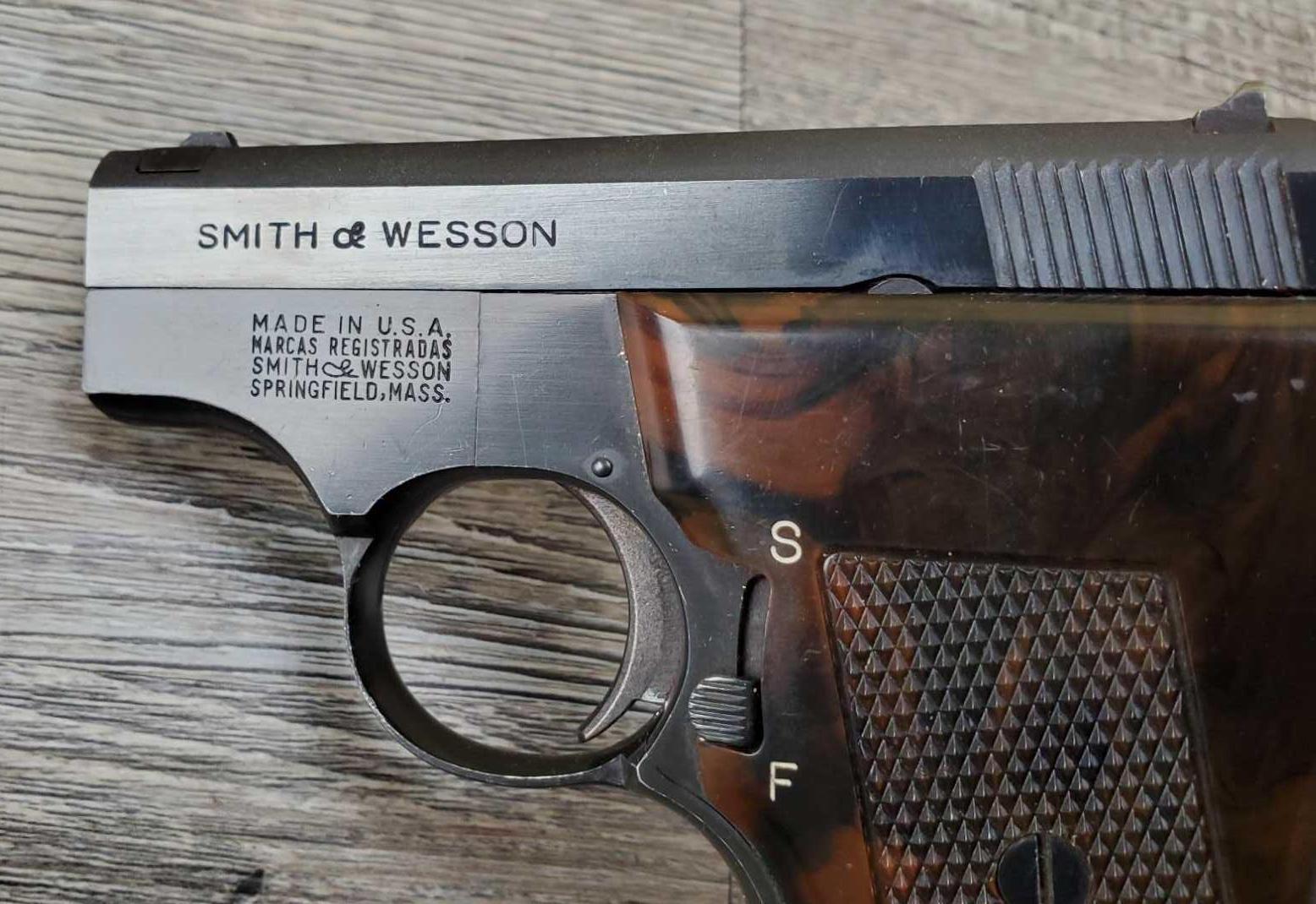 SMITH & WESSON MODEL 61-2