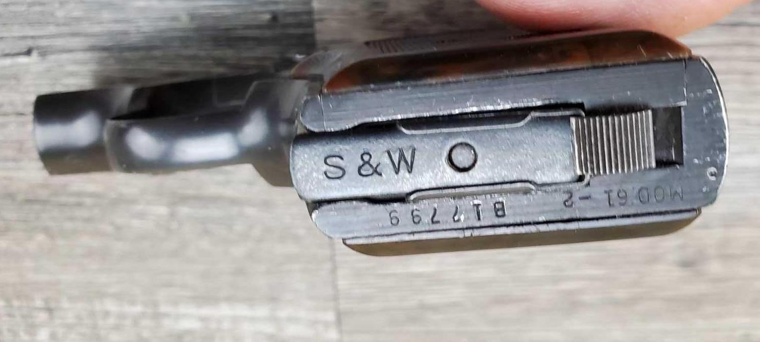 SMITH & WESSON MODEL 61-2