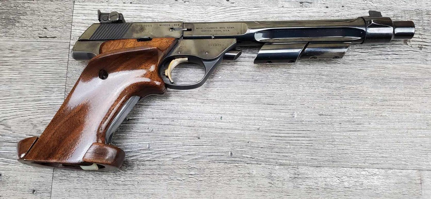 HIGH STANDARD MODEL SUPERMATIC TROPHY 104