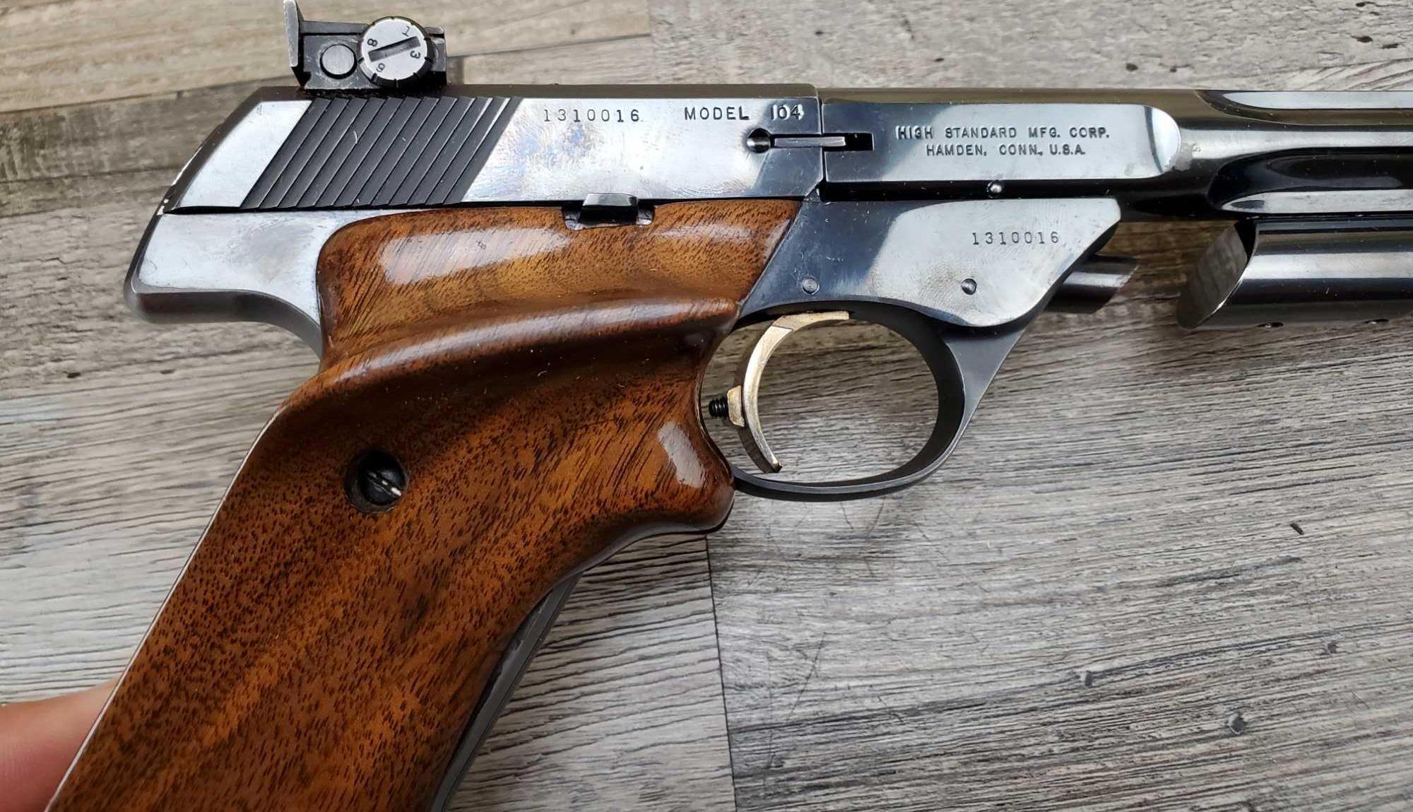HIGH STANDARD MODEL SUPERMATIC TROPHY 104