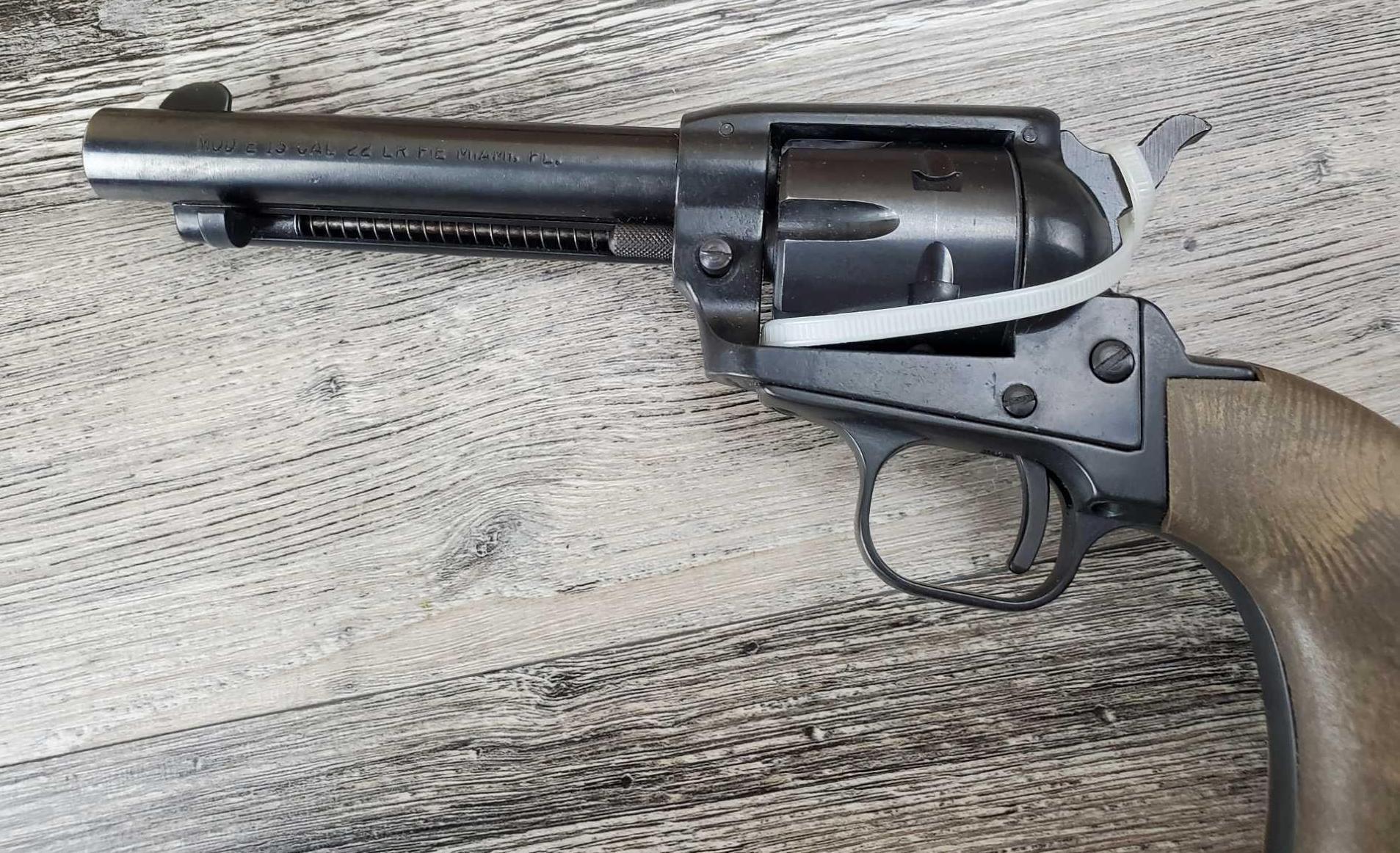 F.I.E. MODEL E15