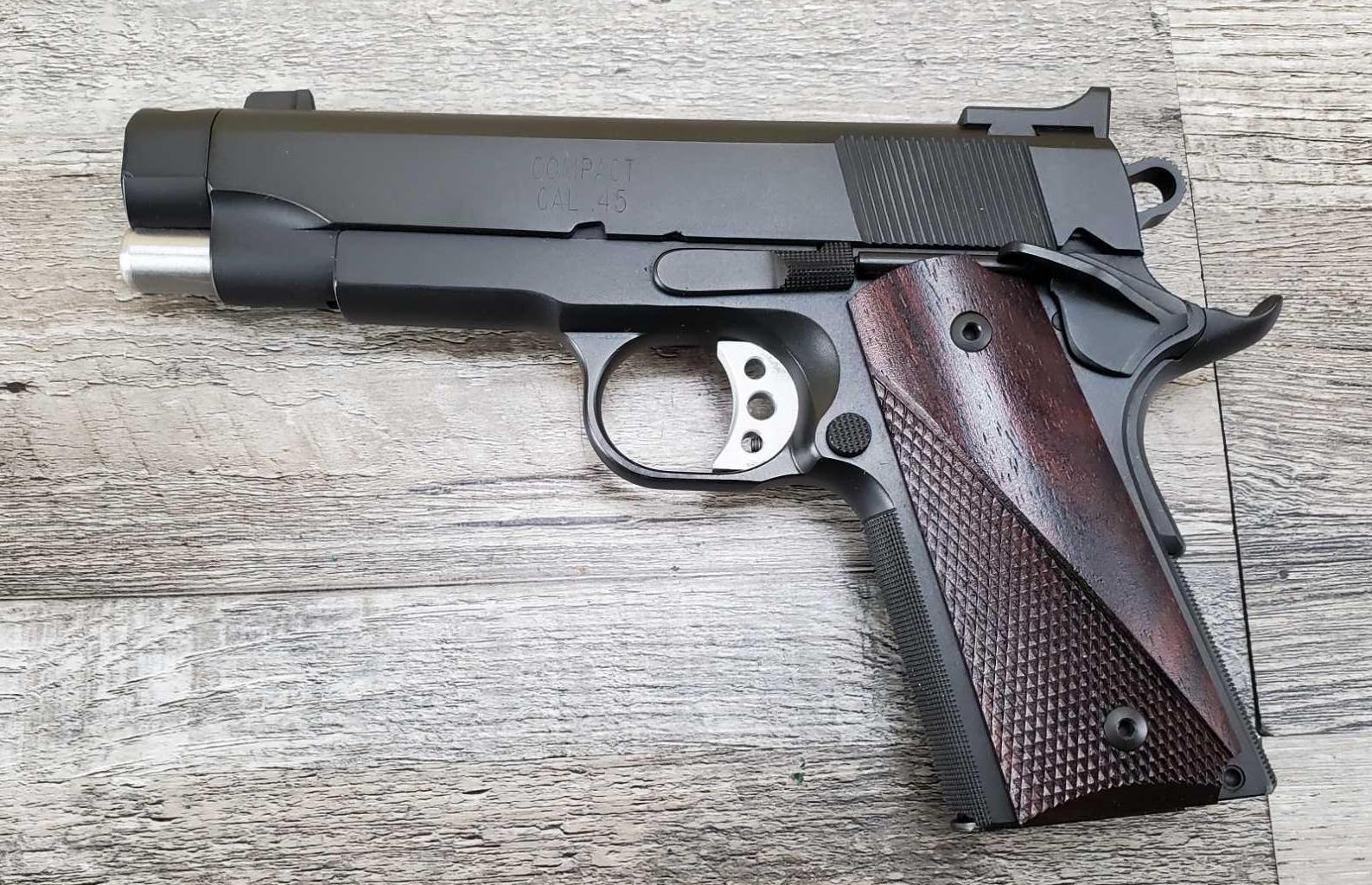 SPRINGFIELD MODEL COMPACT CUSTOM