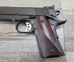 SPRINGFIELD MODEL COMPACT CUSTOM