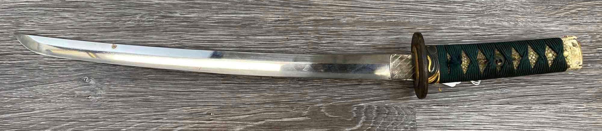 LOT OF TWO JAPANESE WAKIZASHIS
