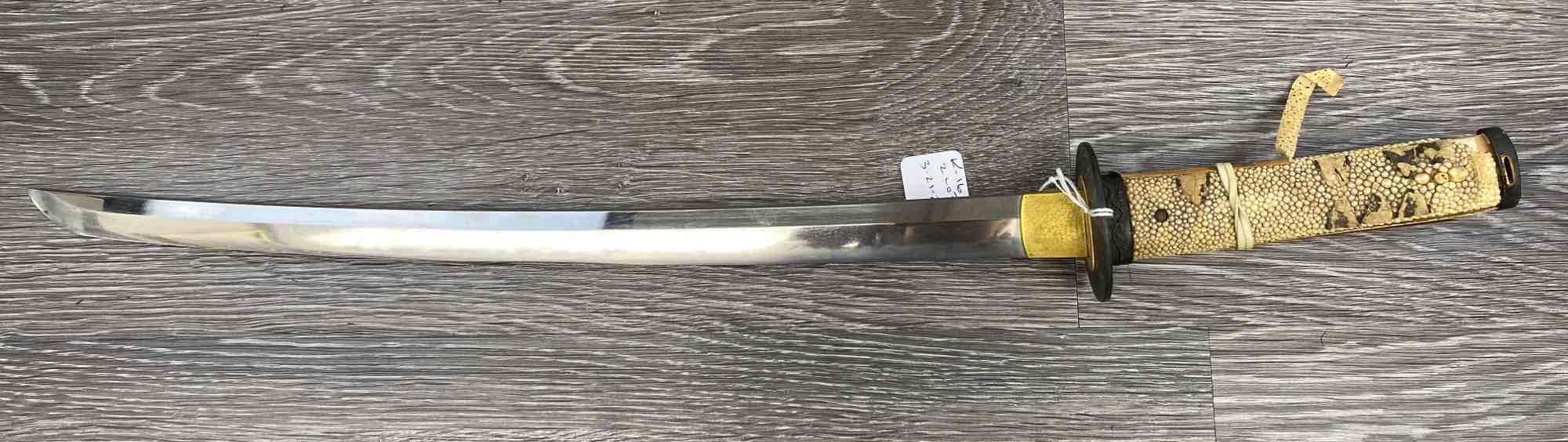 LOT OF TWO JAPANESE WAKIZASHIS