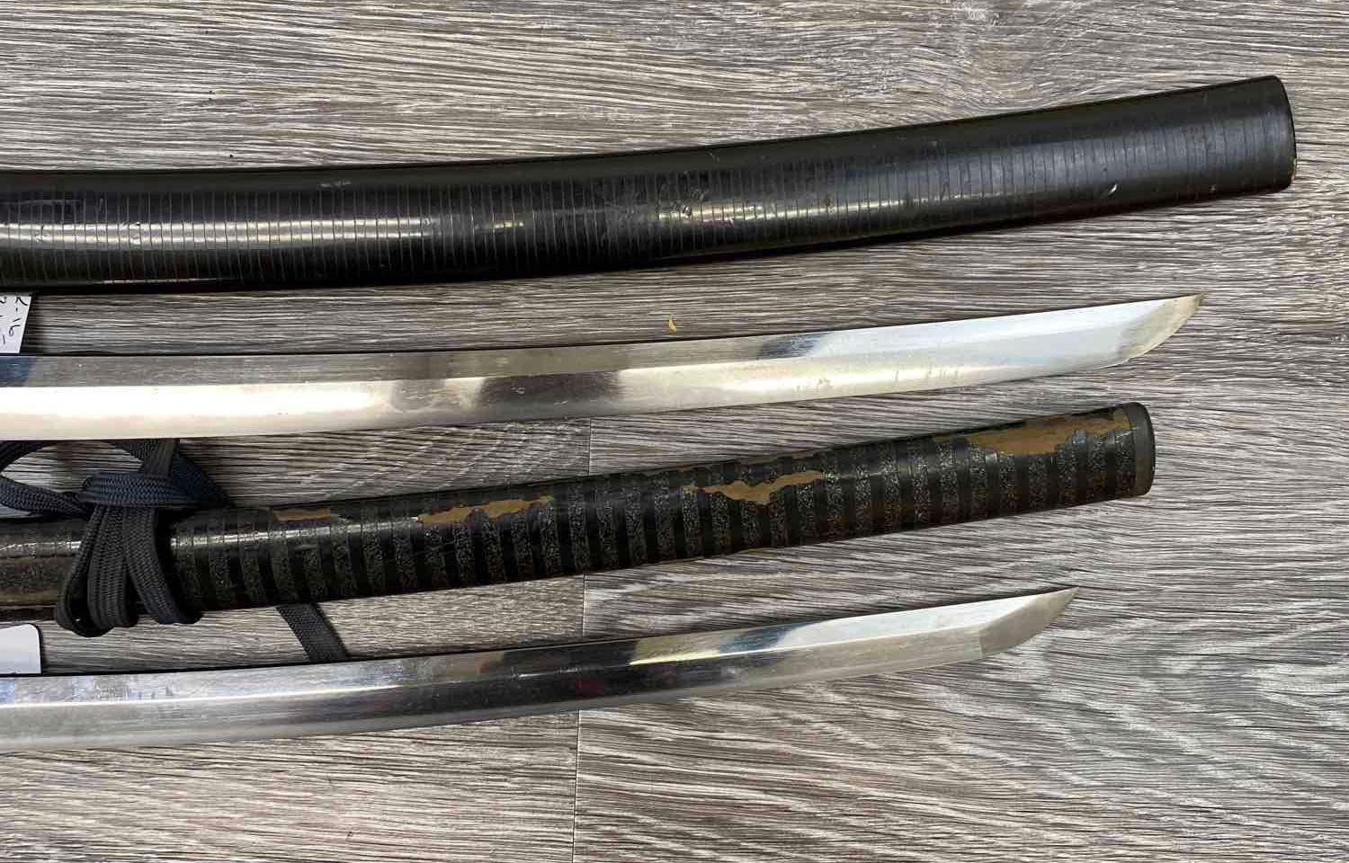 LOT OF TWO JAPANESE WAKIZASHIS
