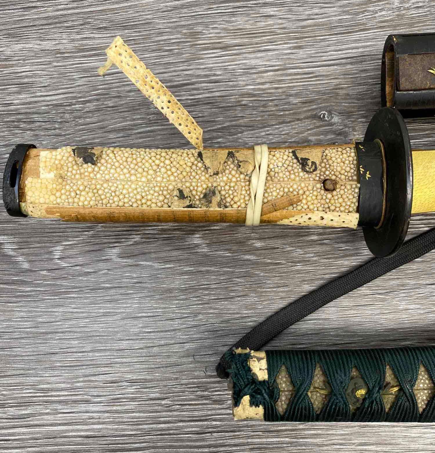 LOT OF TWO JAPANESE WAKIZASHIS
