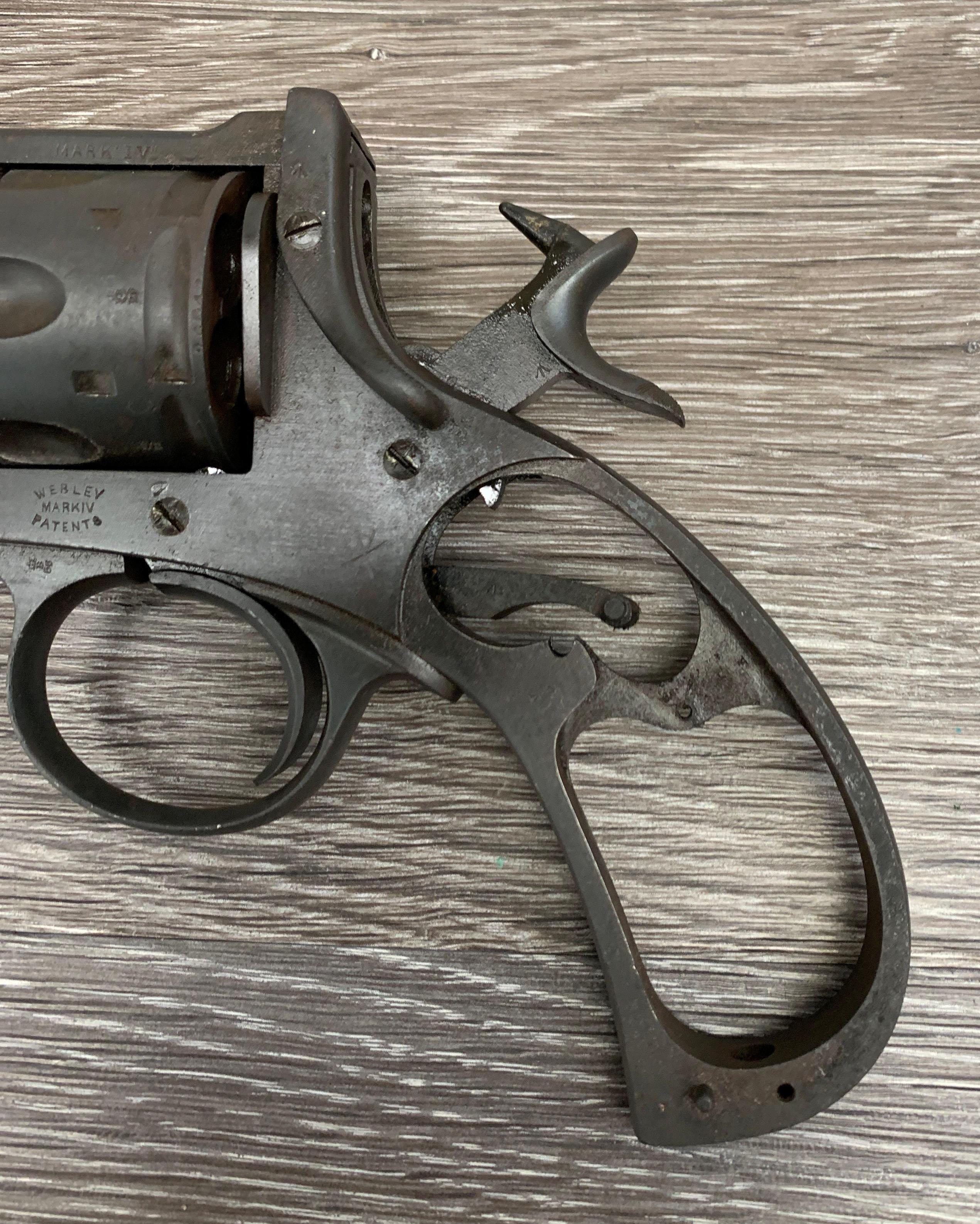 WEBLEY & SCOTT MK IV .38 S&W REVOLVER