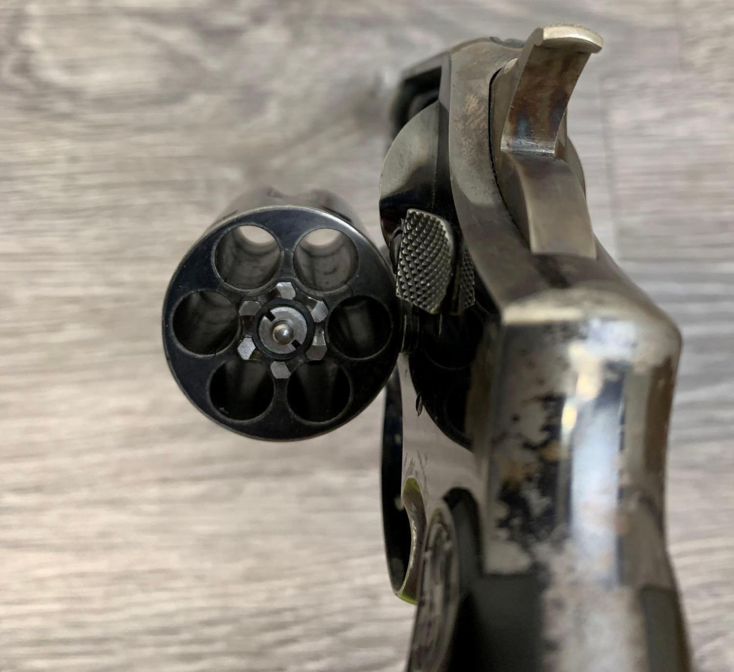 SMITH & WESSON M&P 38 REVOLVER