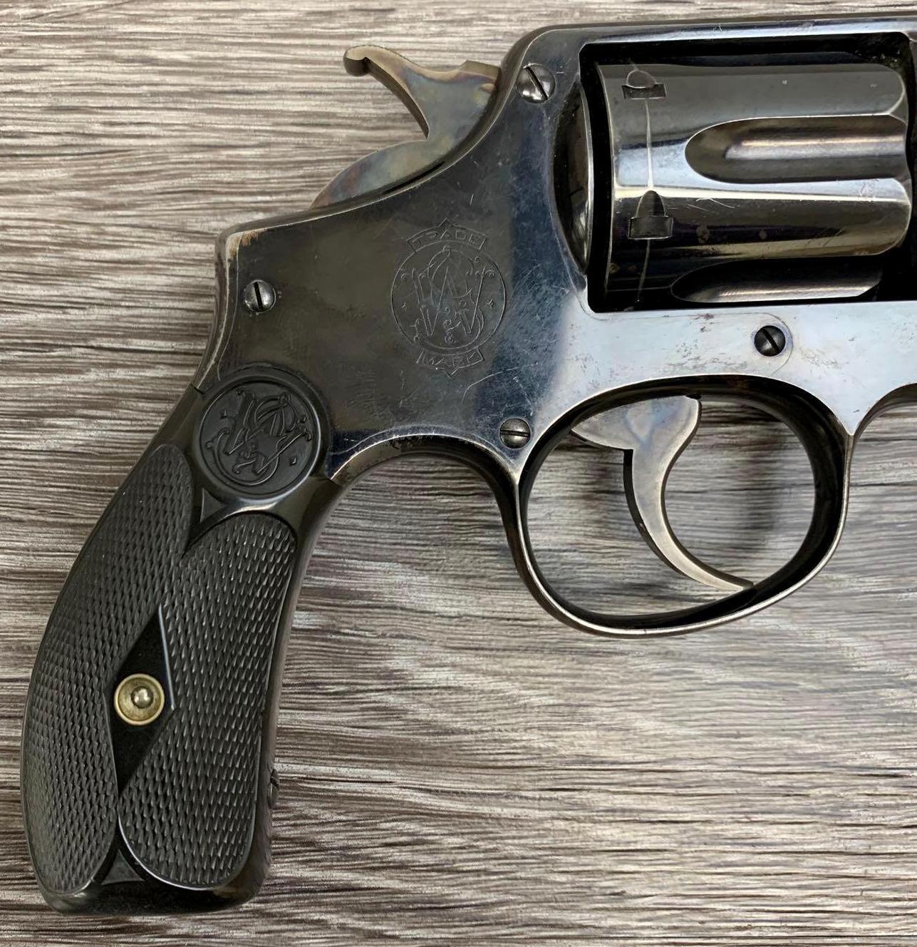 SMITH & WESSON M&P 38 REVOLVER