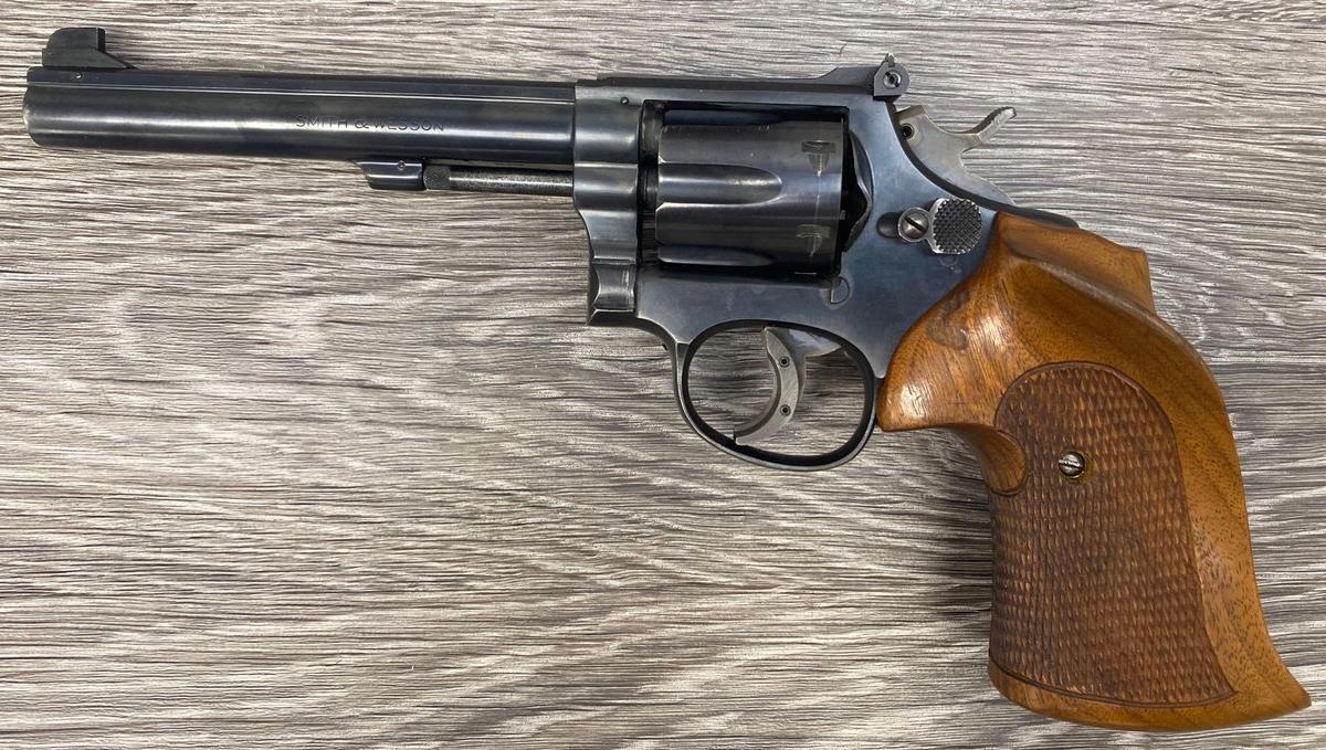 SMITH & WESSON 10 .38 REVOLVER