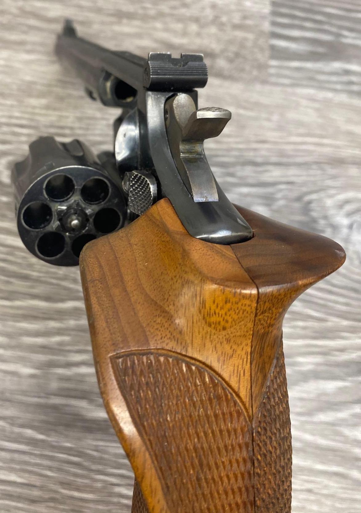 SMITH & WESSON 10 .38 REVOLVER