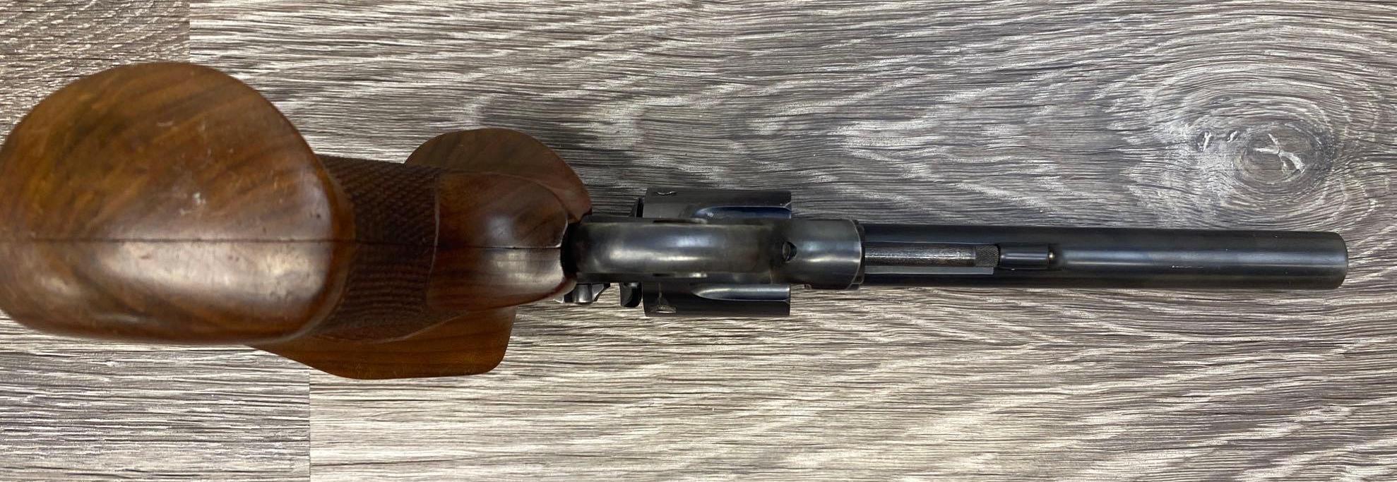 SMITH & WESSON 10 .38 REVOLVER
