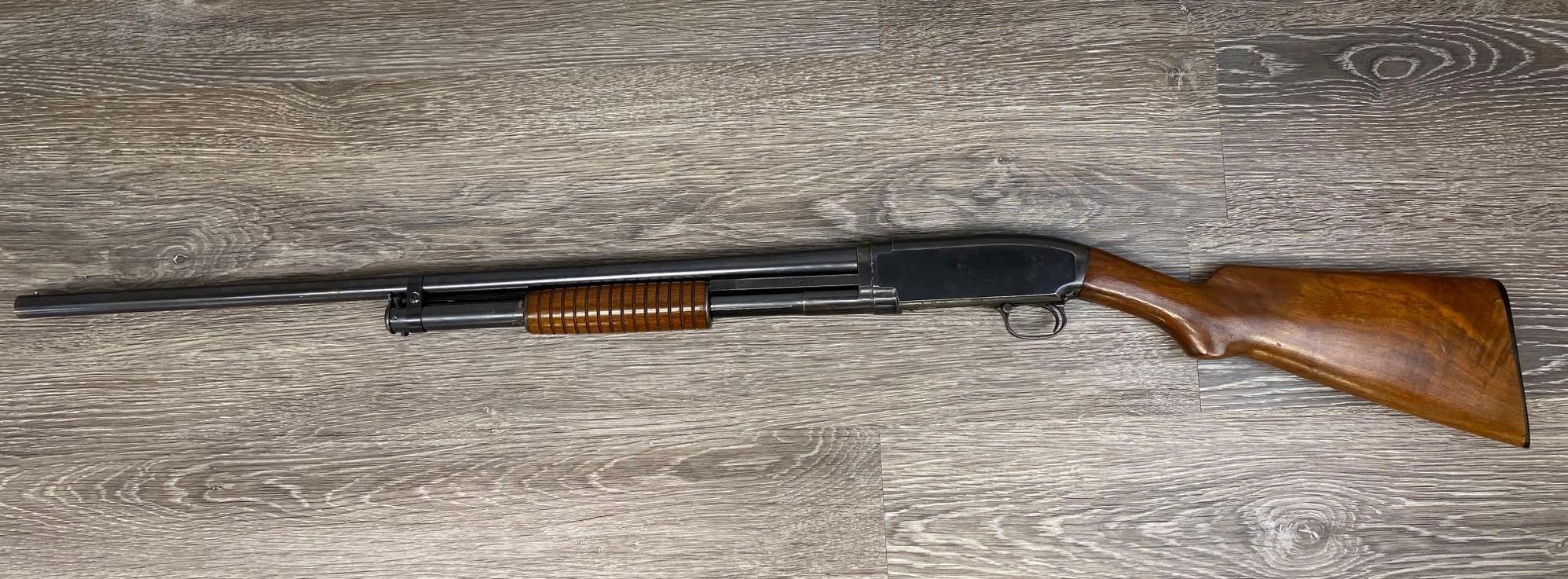 WINCHESTER MODEL 12 16 GAUGE PUMP ACTION SHOTGUN