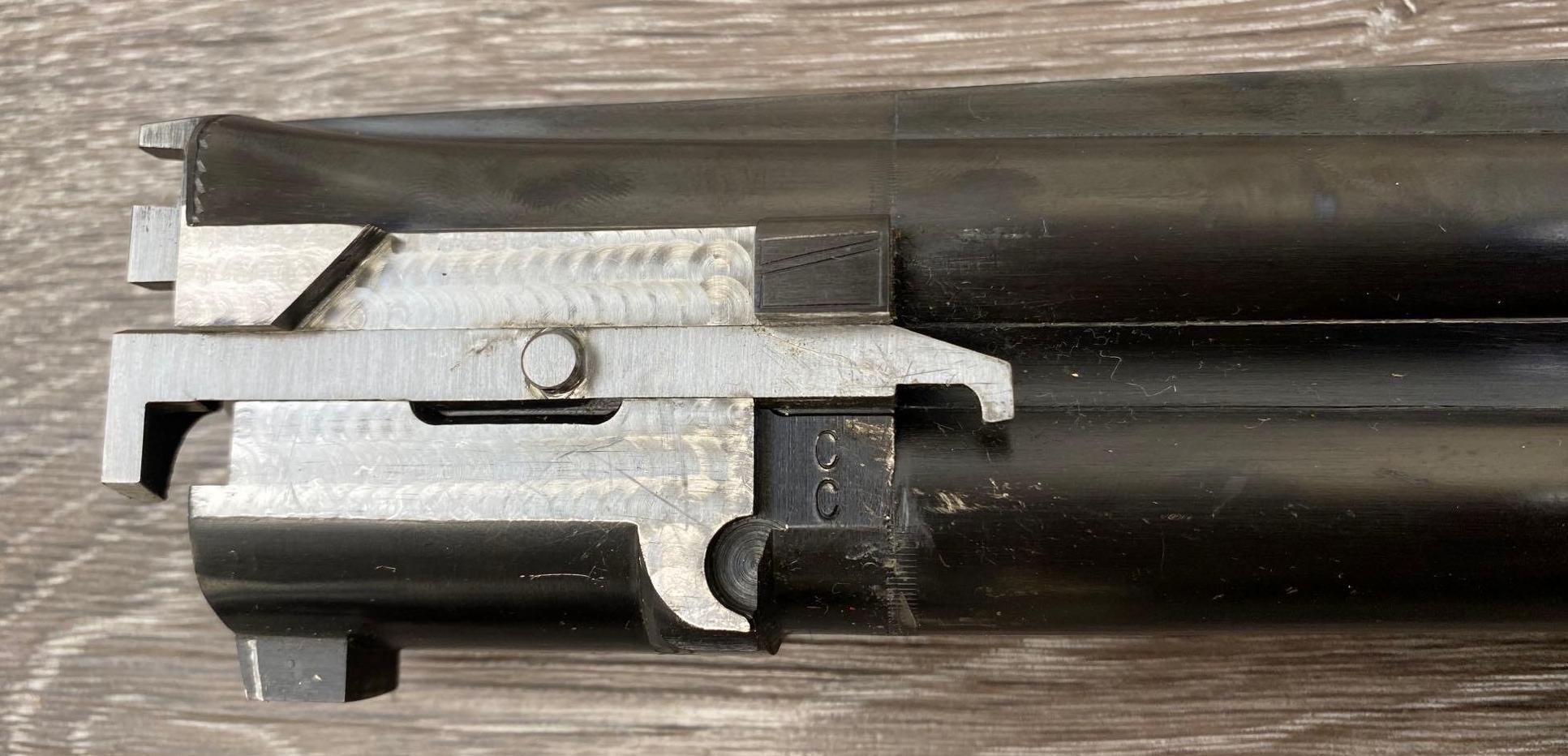 SKB 685 20GA OVER / UNDER SHOTGUN