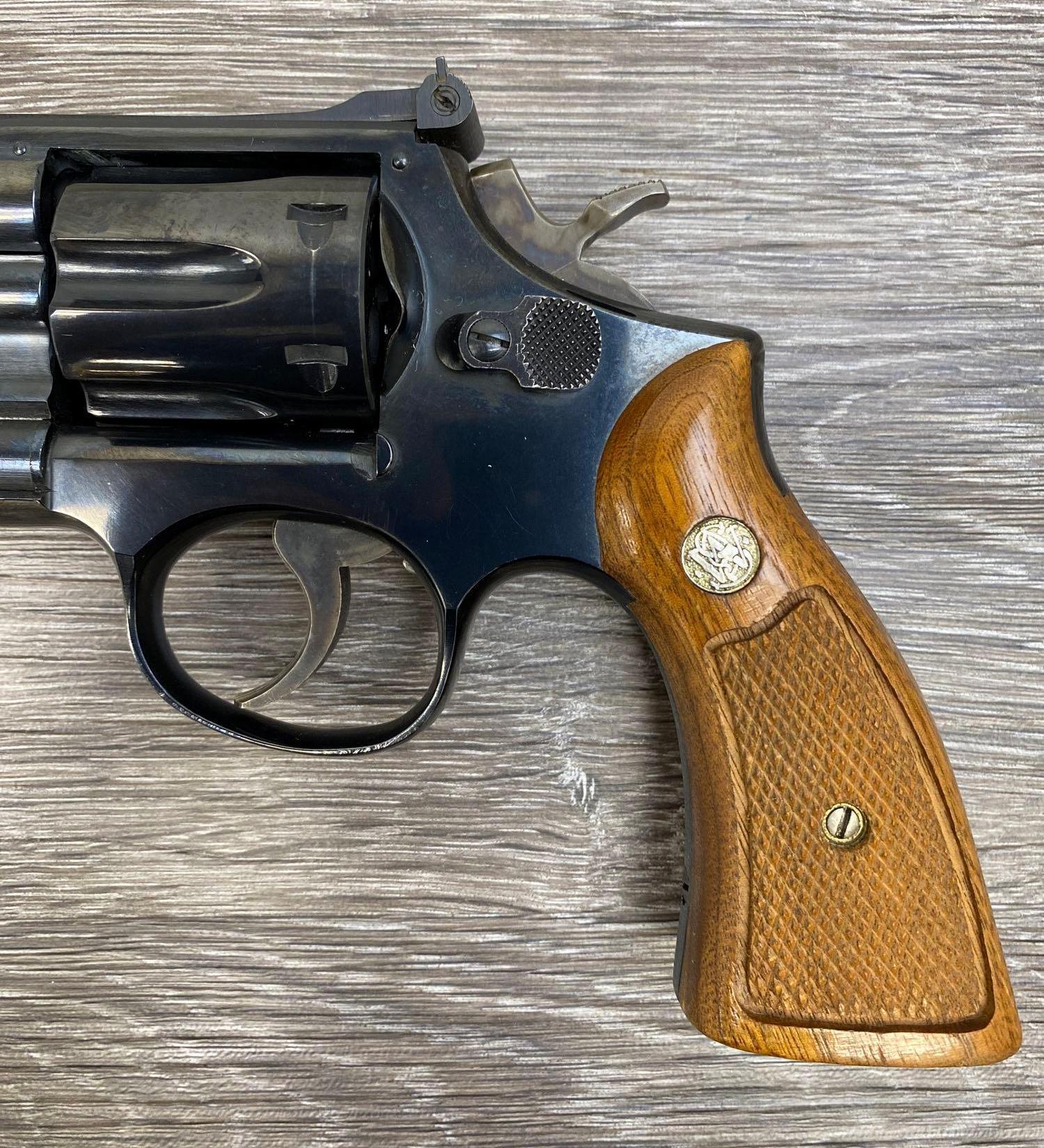 SMITH & WESSON MODEL 48-2 .22 MAG REVOLVER