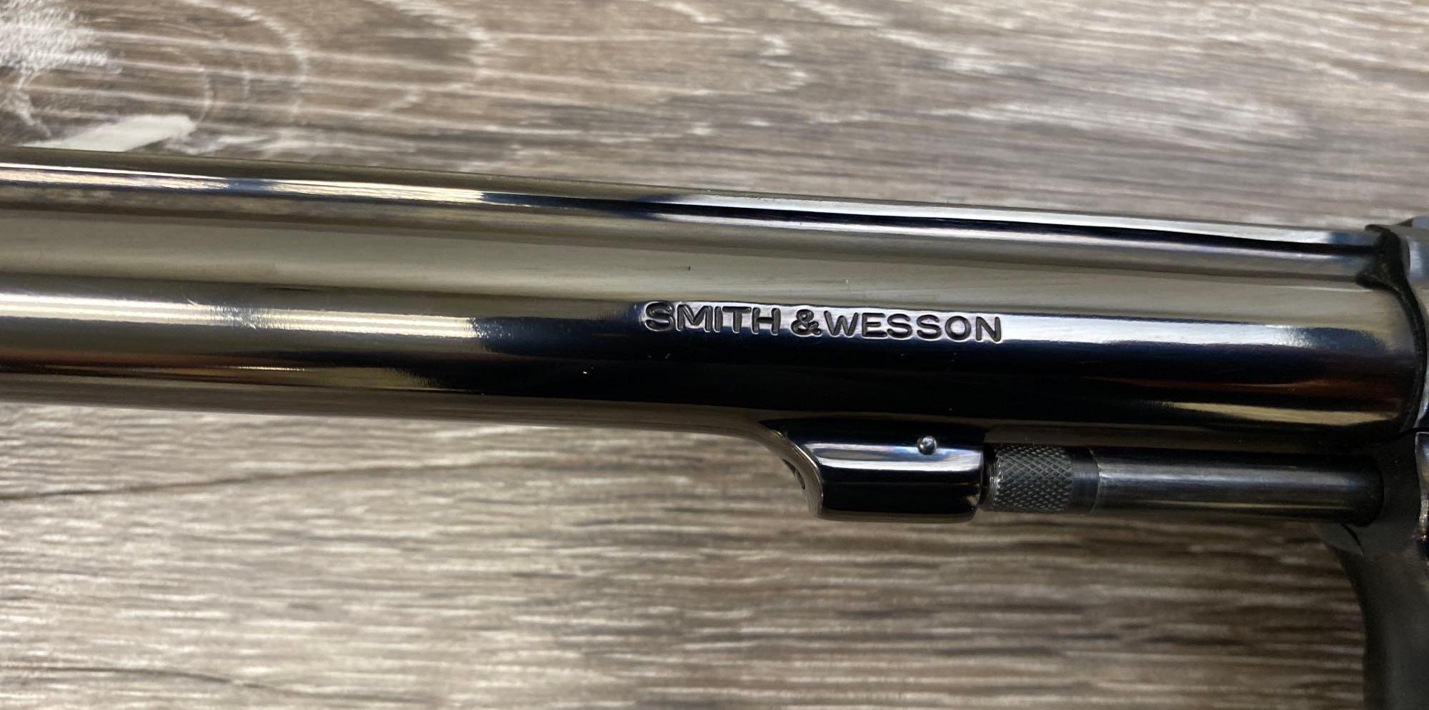 SMITH & WESSON MODEL 48-2 .22 MAG REVOLVER