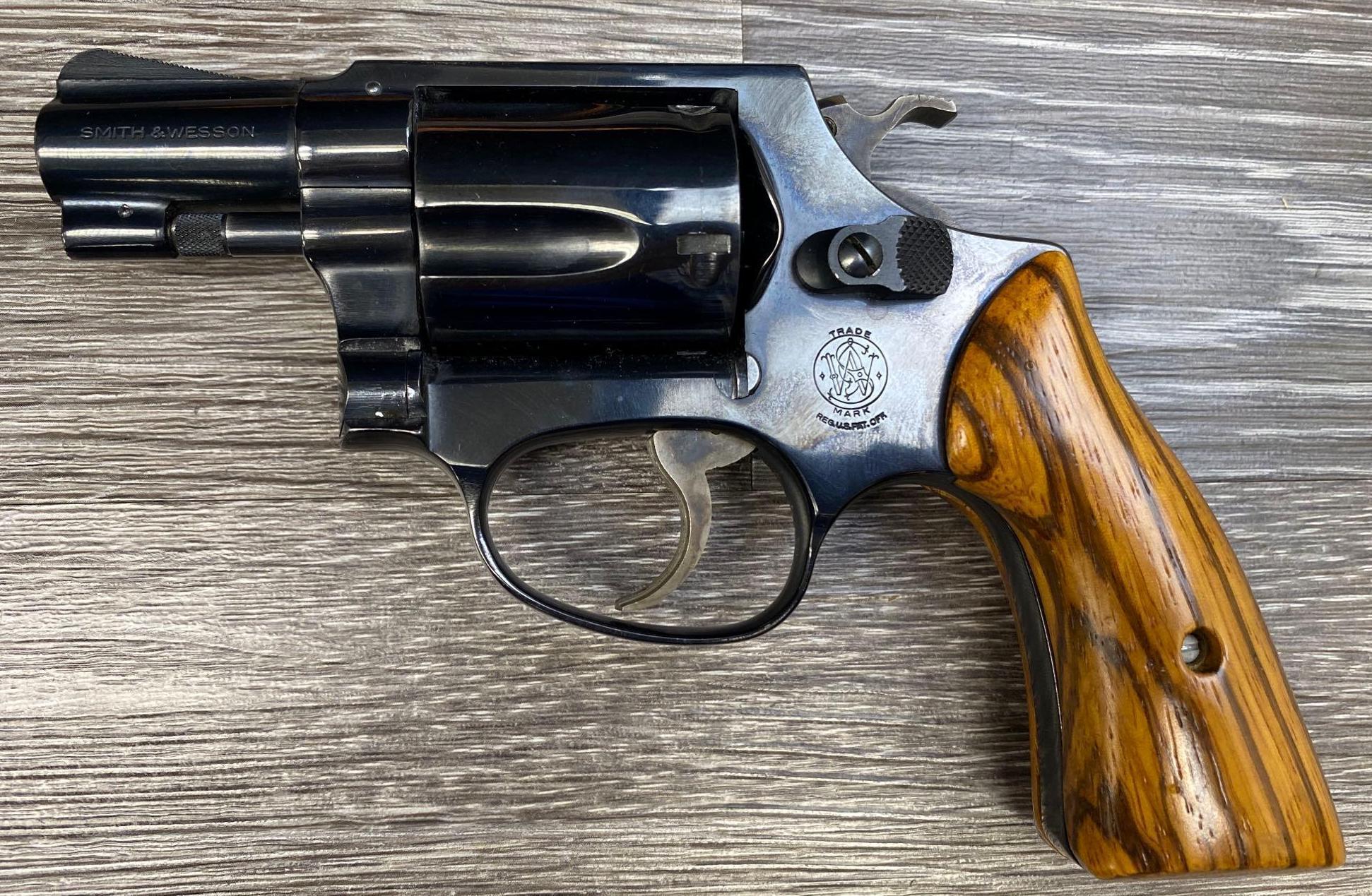 EARLY SMITH & WESSON MODEL 36 NO-DASH .38 SPECIAL REVOLVER