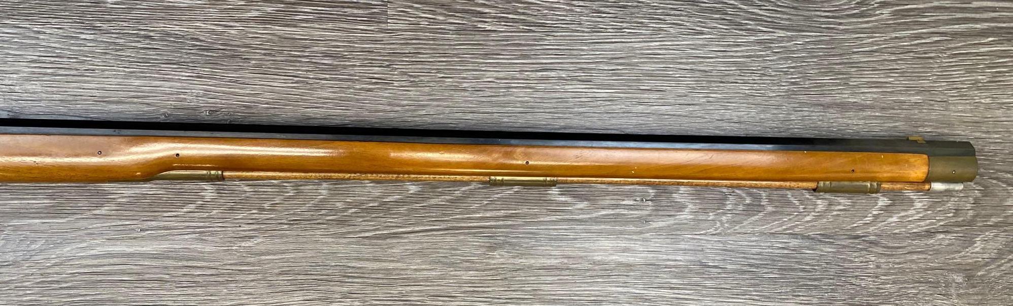 ITALIAN REPRODUCTION BY EUROARMS BLACK POWDER FLINTLOCK KENTUCKY-STYLE SINGLE SHOT .44 CAL. RIFLE.