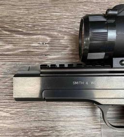 SCOPED SMITH & WESSON MODEL 41 .22 LR SEMI-AUTO PISTOL