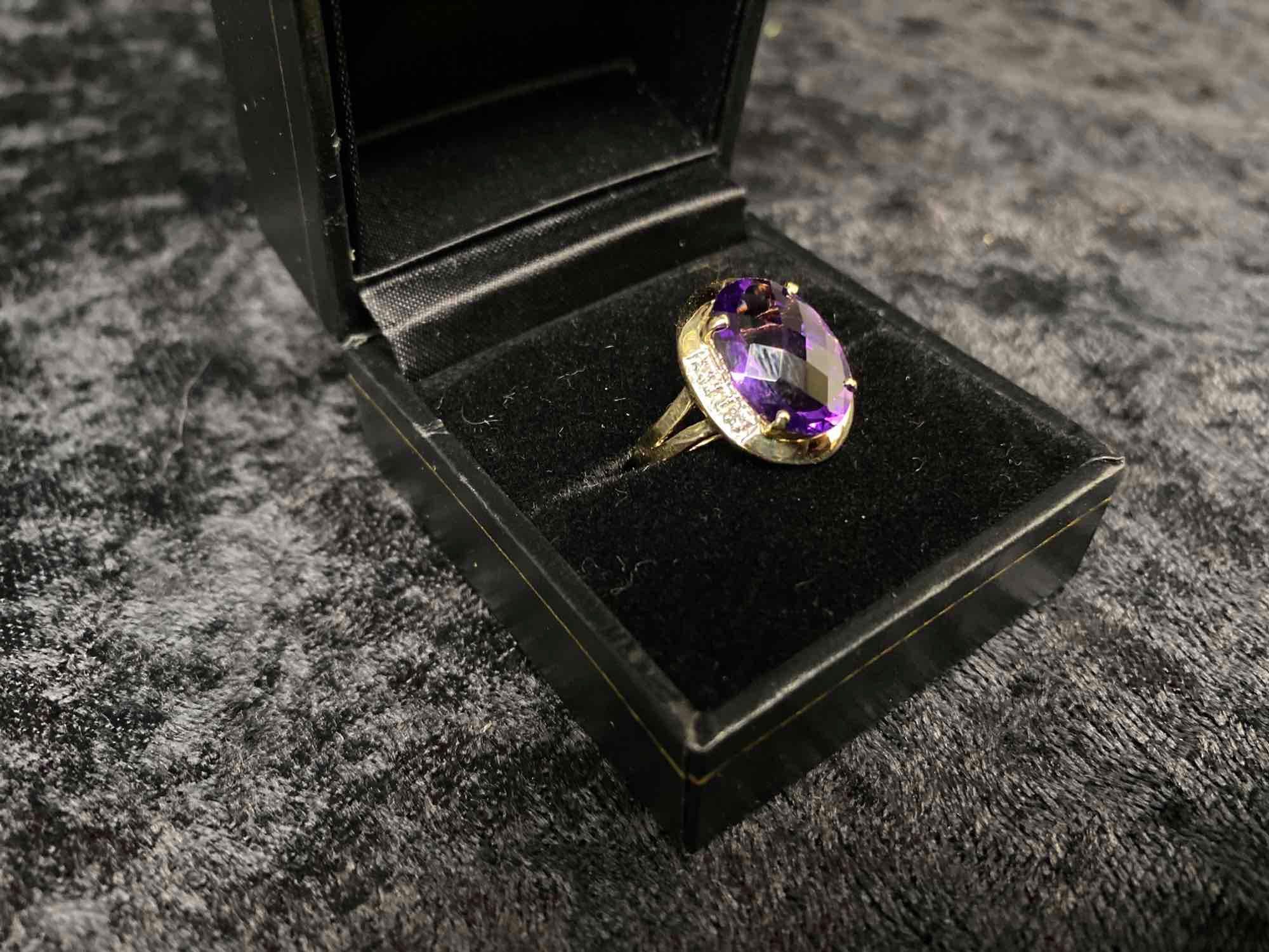 14k Yellow Gold Ring with Rose Cut Oval Amethyst