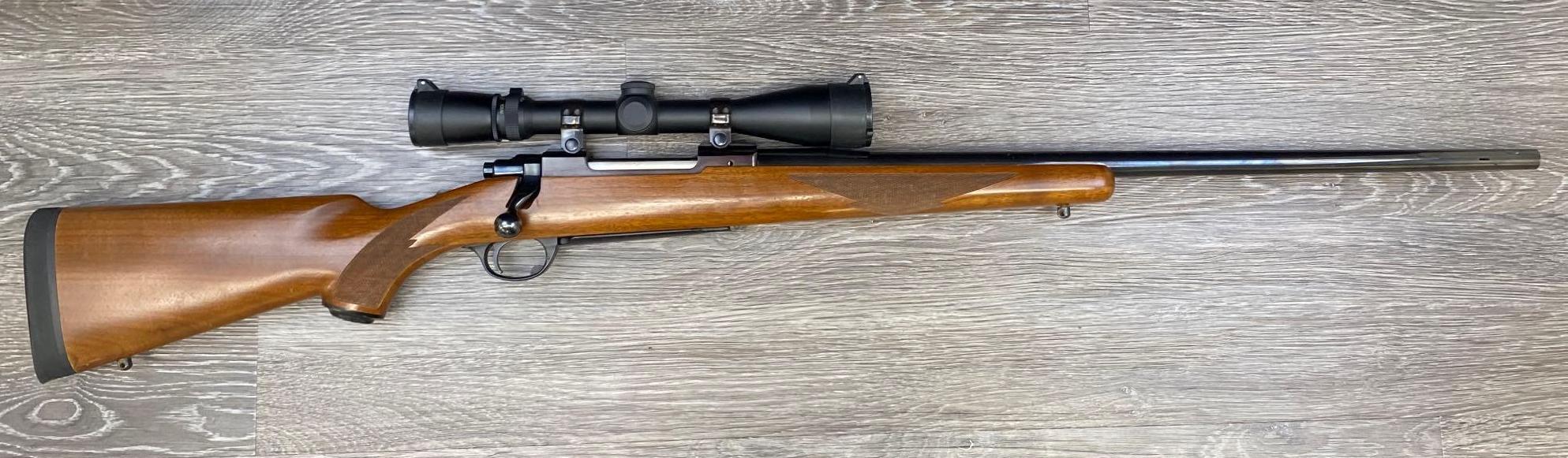 RUGER M77 BOLT-ACTION RIFLE .300 WIN. MAG. CAL. w/LEUPOLD SCOPE