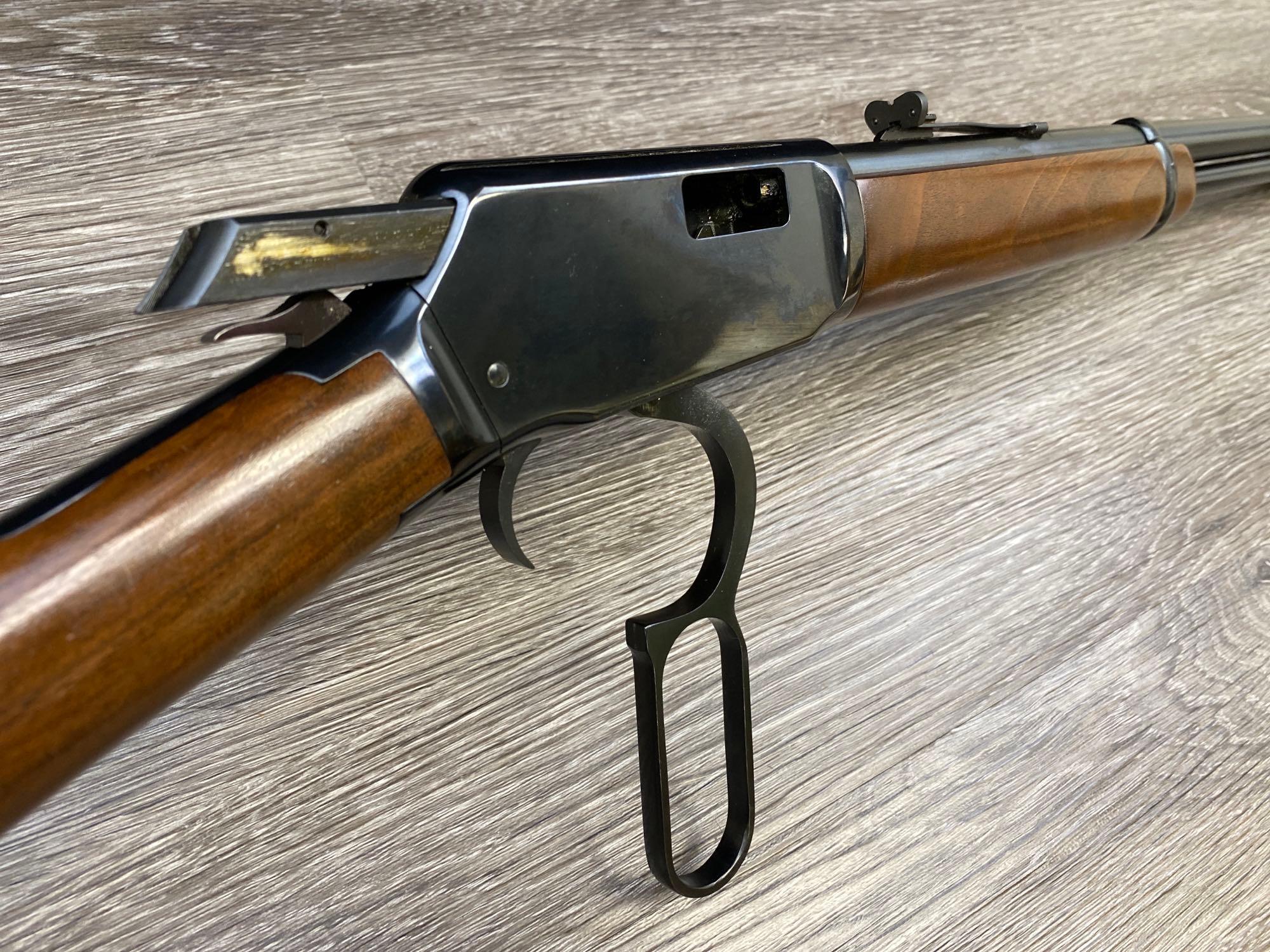 WINCHESTER MODEL 9422 .22 SHORT/LONG/LR CALIBER LEVER ACTION CARBINE