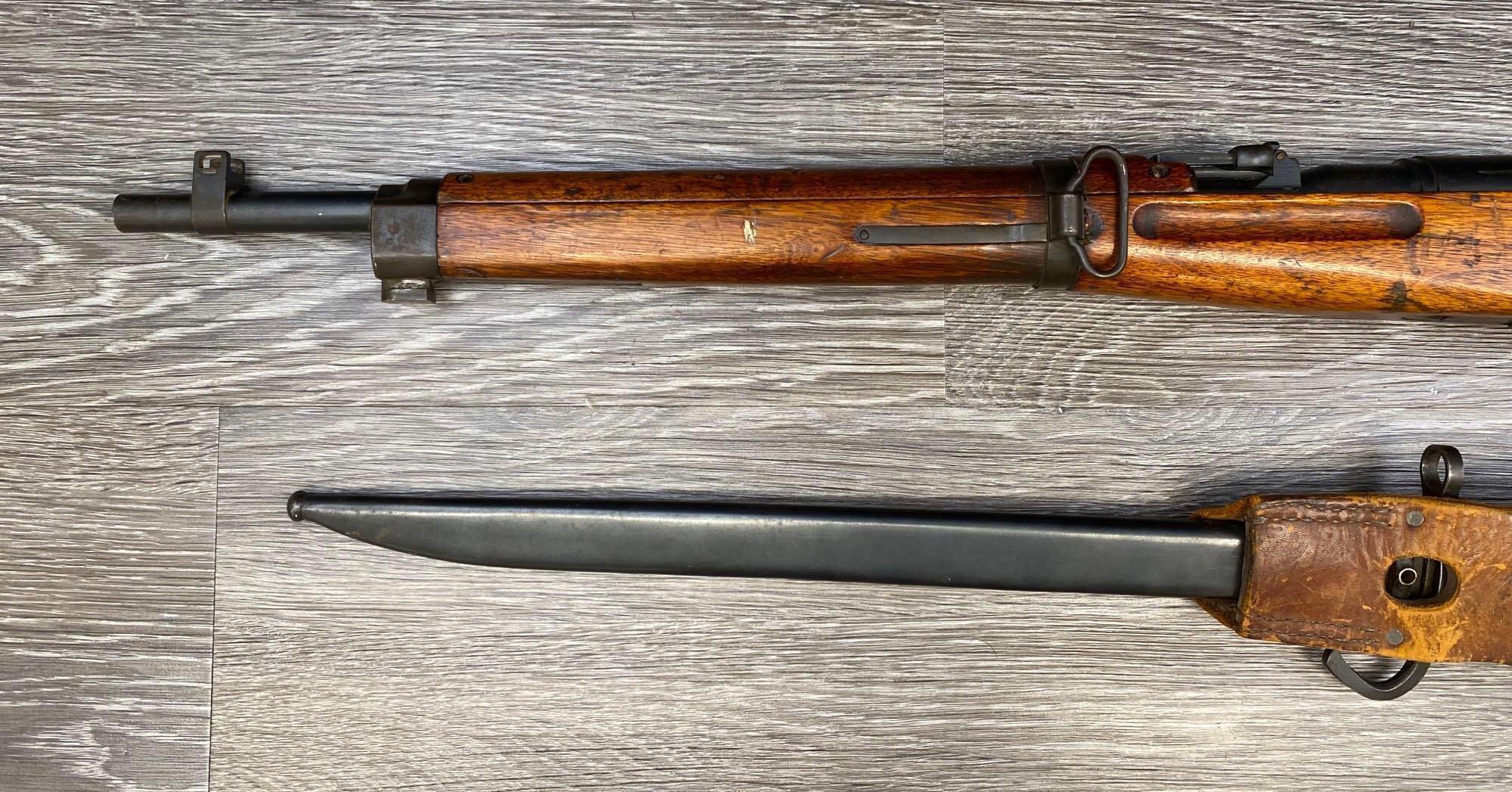 JAPANESE ARISAKA TYPE 38 6.5 CAL BOLT ACTION RIFLE W/BAYONET AND FROG