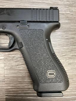 GLOCK GEN 2 MODEL 17 SEMI-AUTO PISTOL 9MM w/CASE