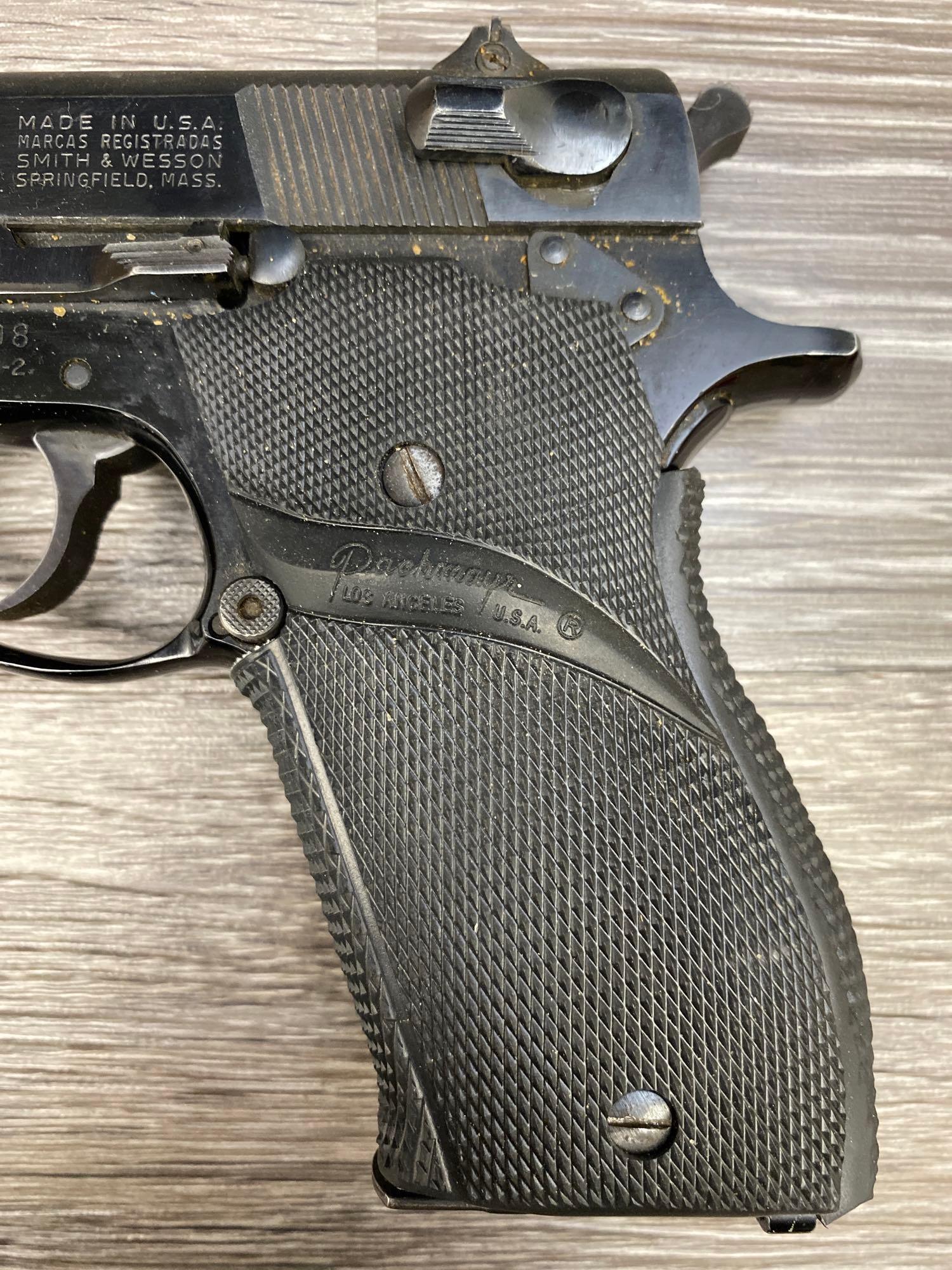 SMITH & WESSON MODEL 39-2 SEMI-AUTO DA PISTOL 9MM CAL.