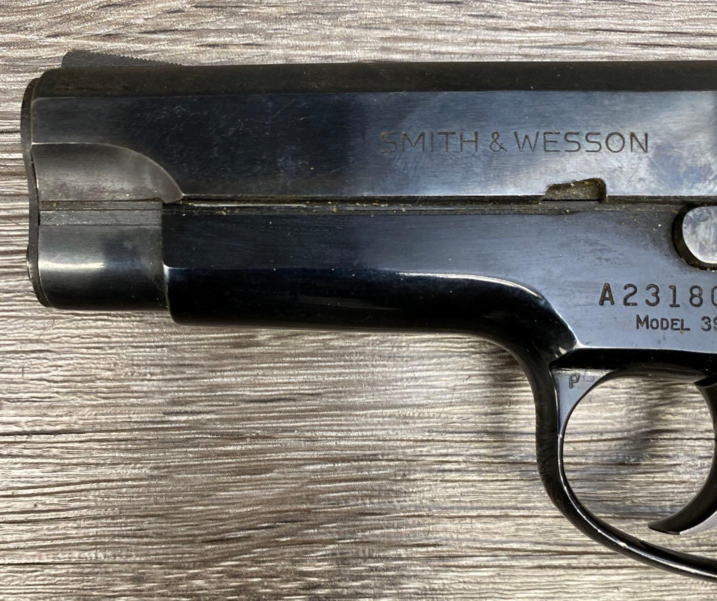 SMITH & WESSON MODEL 39-2 SEMI-AUTO DA PISTOL 9MM CAL.