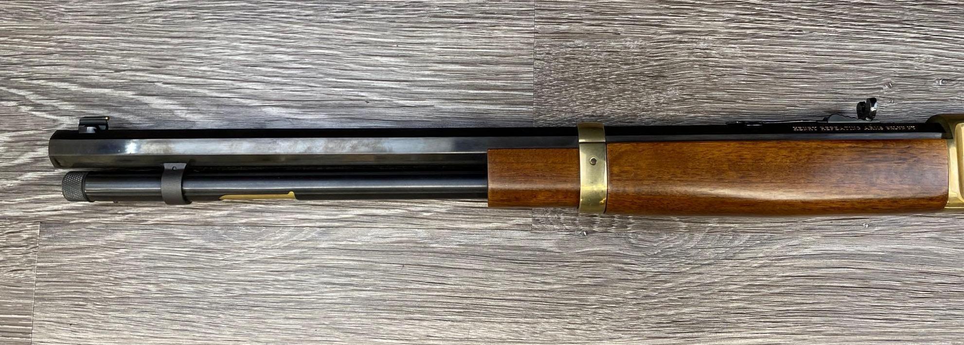 MODERN COPY BY HENRY REPEATING ARMS OF AN 1866 MODEL .44 REM. MAG/.44 SPL. CAL. LEVER ACTION RIFLE.