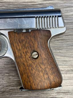 JENNINGS MODEL J-22 SEMI-AUTO PISTOL .22 LR CAL.
