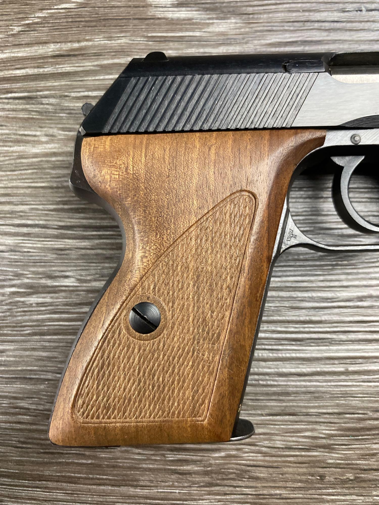 NEAR NEW MAUSER HSc PISTOL 7.65MM CAL. W/HOLSTER/EXTRA MAG/DOCS