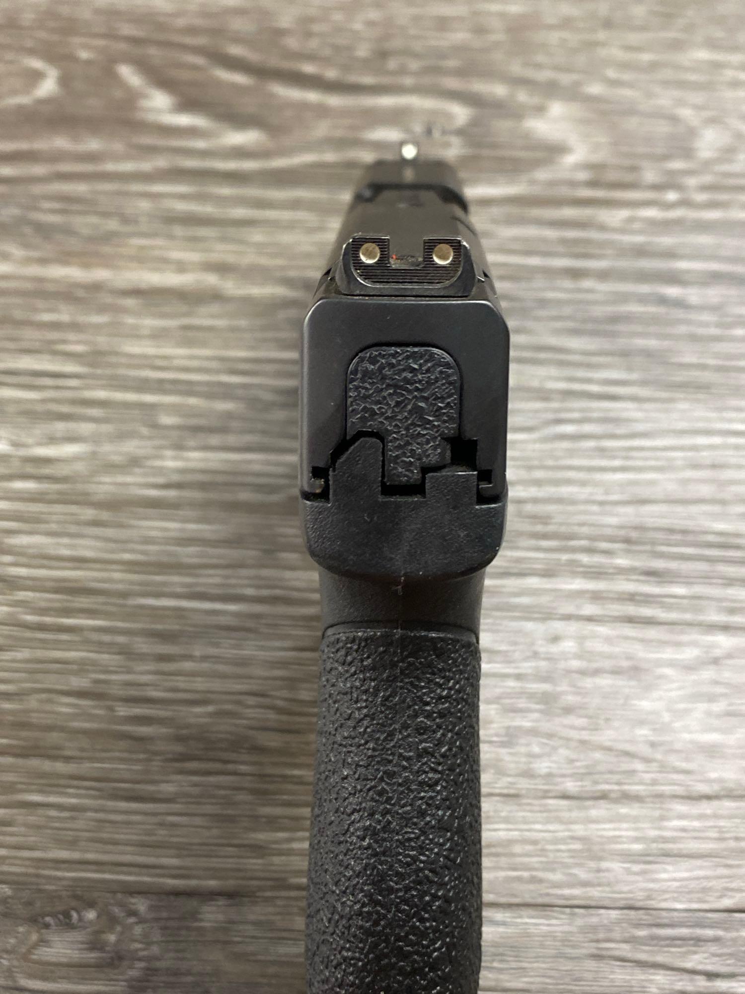 SMITH & WESSON M&P SHIELD SEMI-AUTO PISTOL 9MM CAL