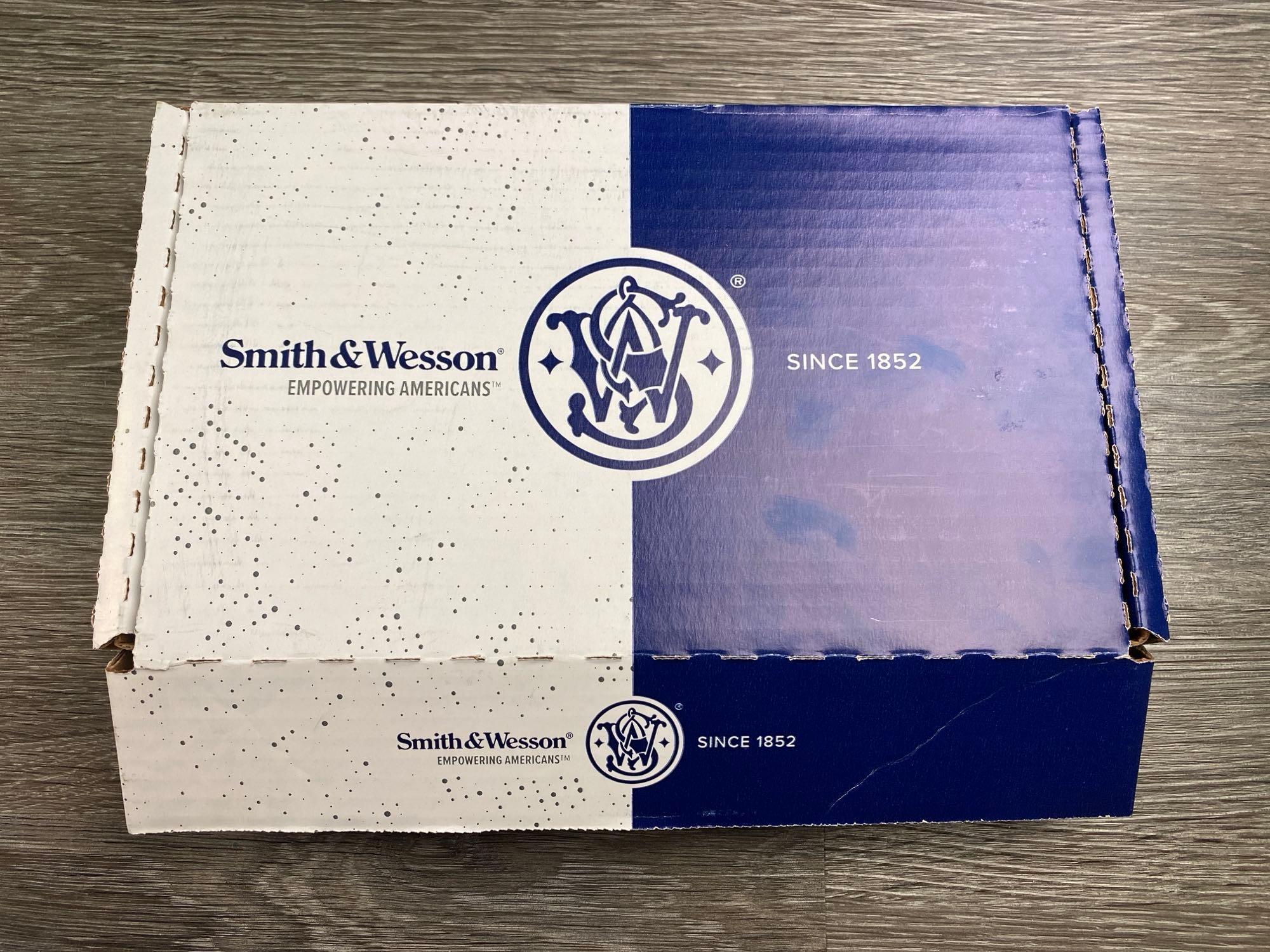 SMITH & WESSON BODYGAURD 380 .380 CAL SEMI AUTO PISTOL w/ BOX/2 MAGS