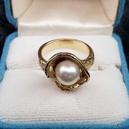 DESIGNER RING IN 14K YELLOW GOLD