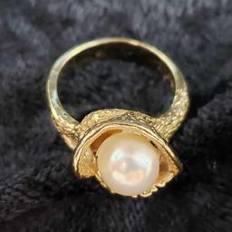 DESIGNER RING IN 14K YELLOW GOLD