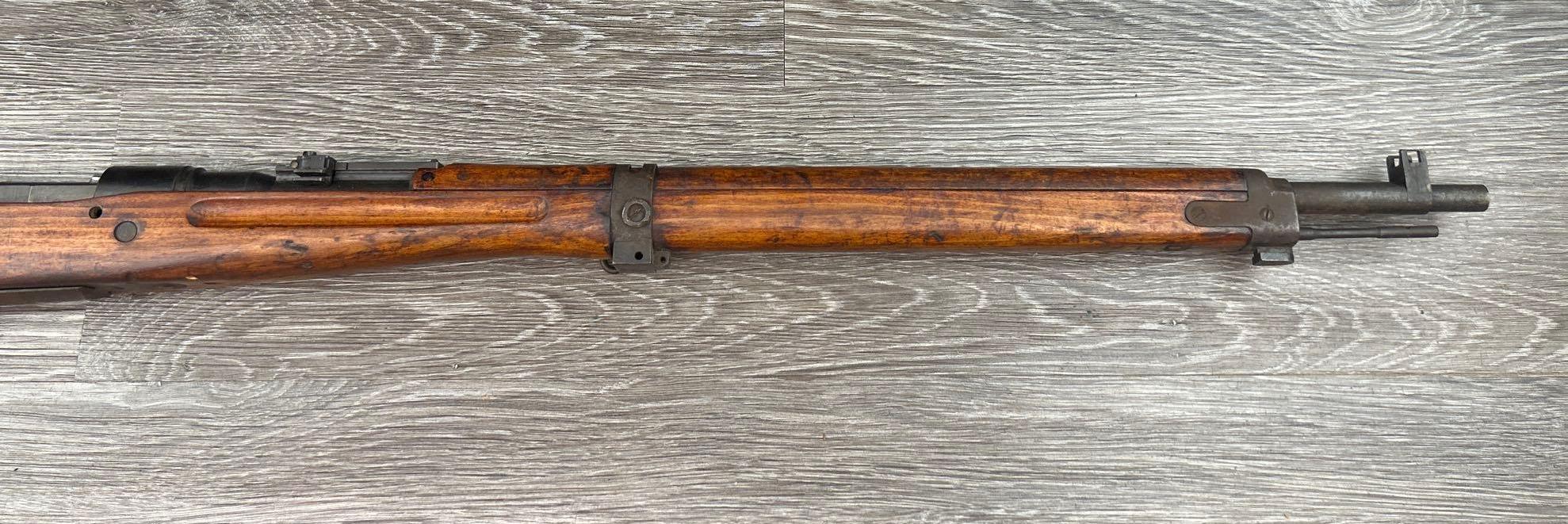 JAPANESE ARISAKA TYPE 99 RIFLE 7.7 CAL. w/ UNGROUND MUM/CHARACTERS