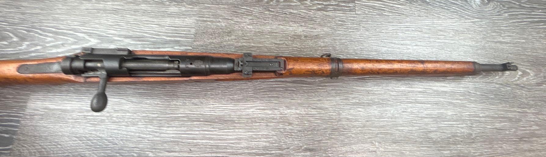 JAPANESE ARISAKA TYPE 99 RIFLE 7.7 CAL. w/ UNGROUND MUM/CHARACTERS