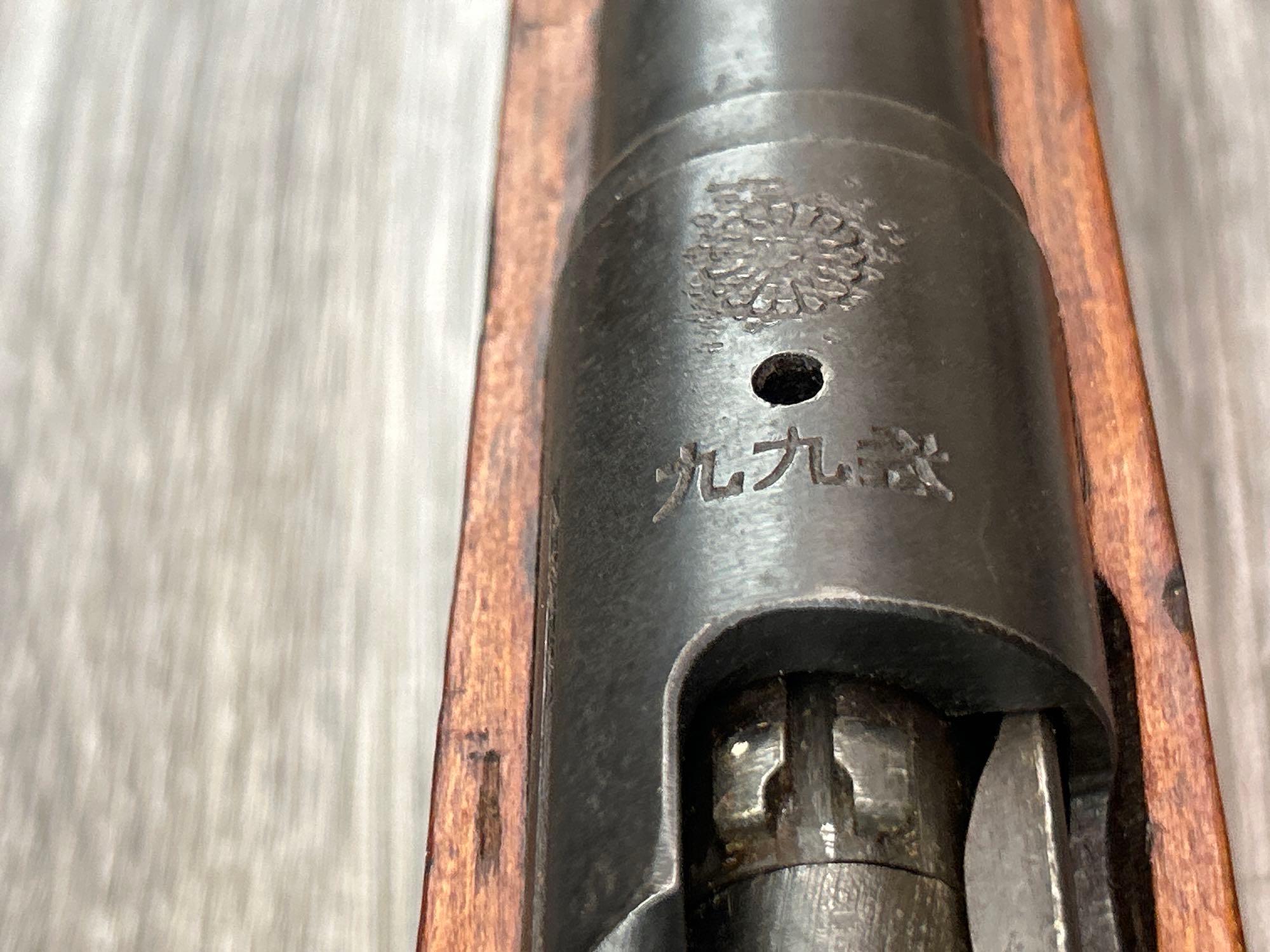 JAPANESE ARISAKA TYPE 99 RIFLE 7.7 CAL. w/ UNGROUND MUM/CHARACTERS