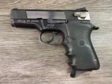 SMITH & WESSON MODEL 4013 PERFORMANCE CENTER RECON .40 S&W CAL SEMI-AUTO PISTOL