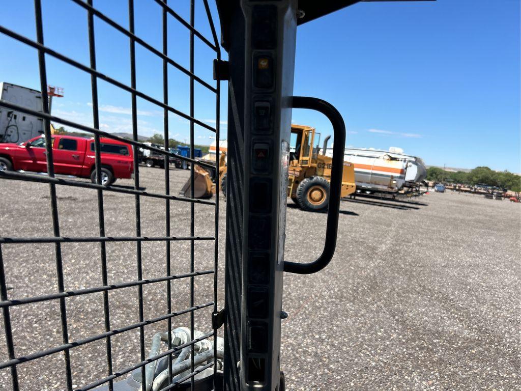 2015 New Holland L218 Skid Steer Loader
