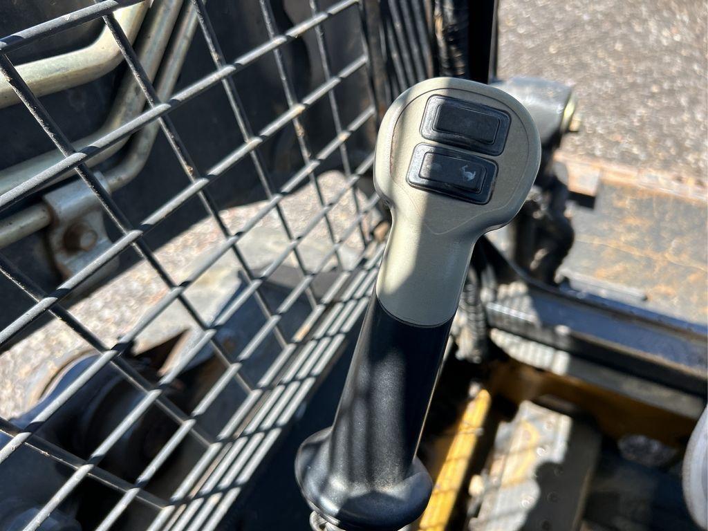 2015 New Holland L218 Skid Steer Loader