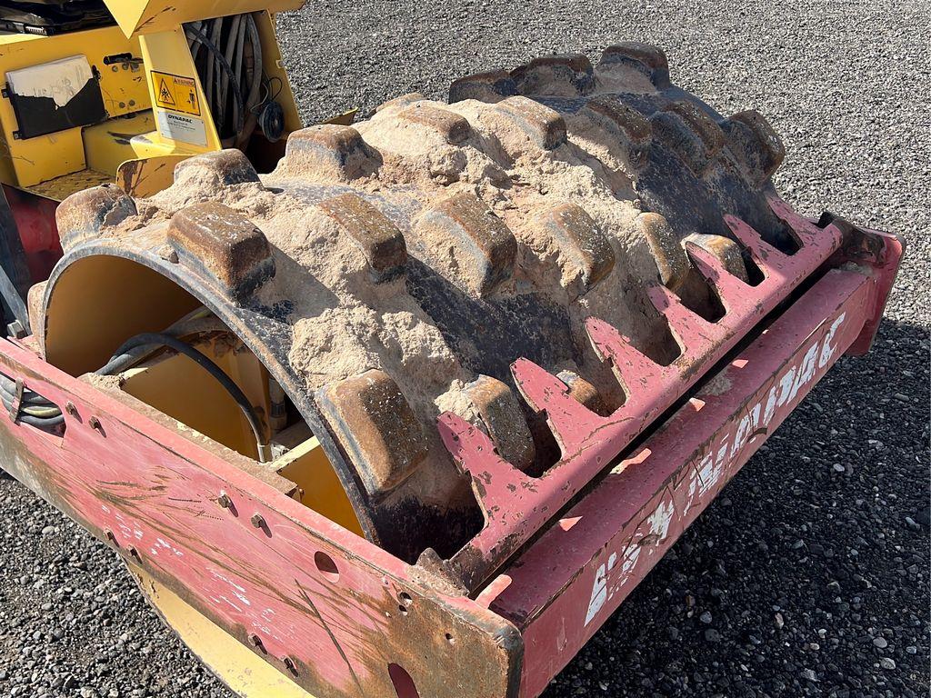 2004 Dyna Pac CA121 Pad Foot Compactor