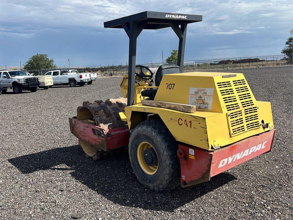 2004 Dyna Pac CA121 Pad Foot Compactor