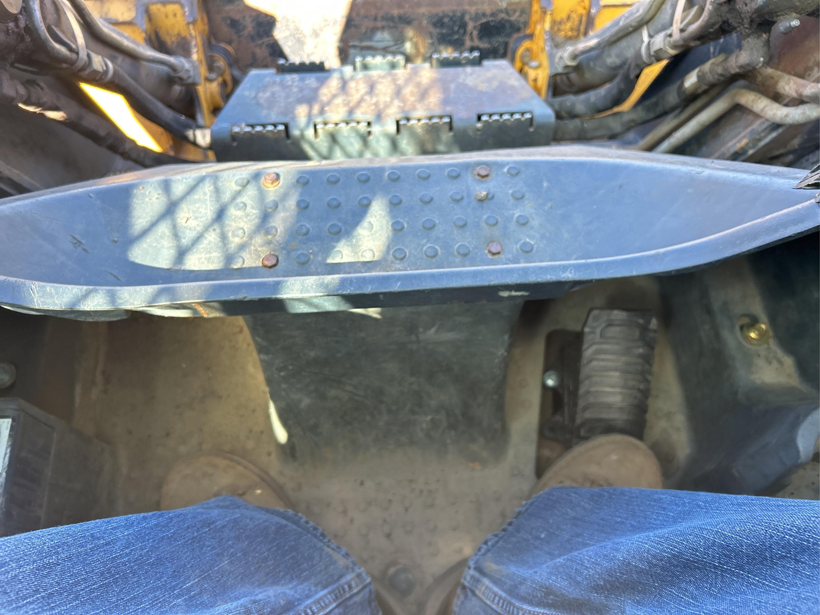 2010 John Deere 320D Skid steer loader