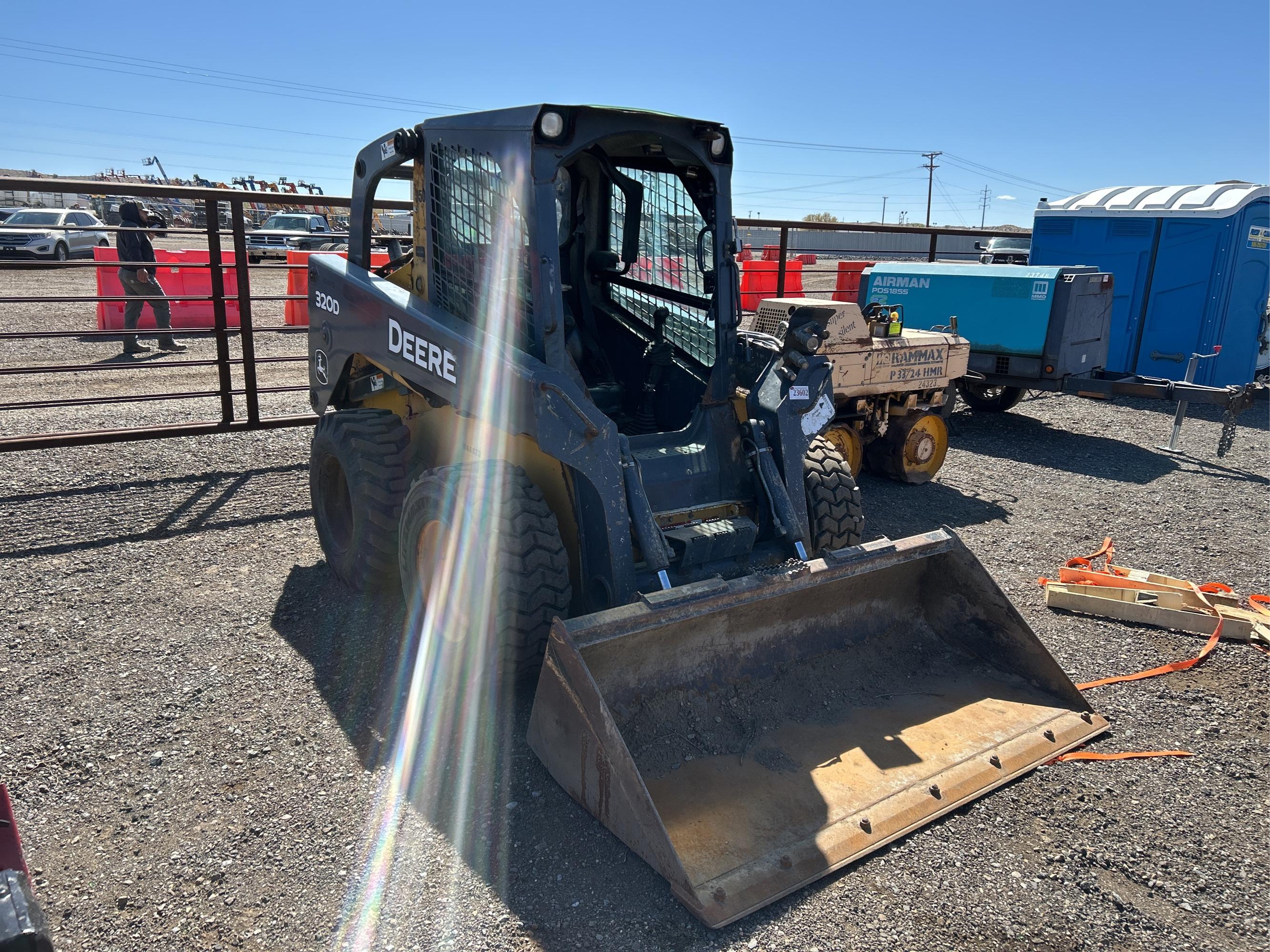 2010 John Deere 320D Skid steer loader