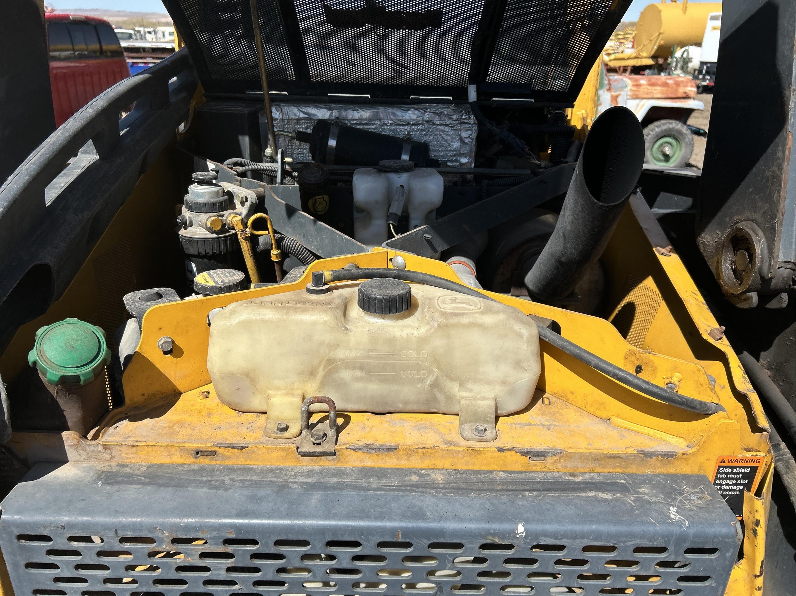 2010 John Deere 320D Skid steer loader